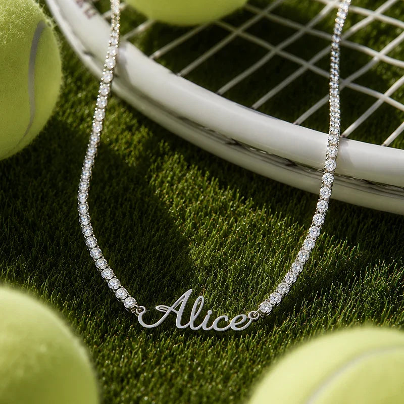 Namenskette an Tenniskette mit Steinen