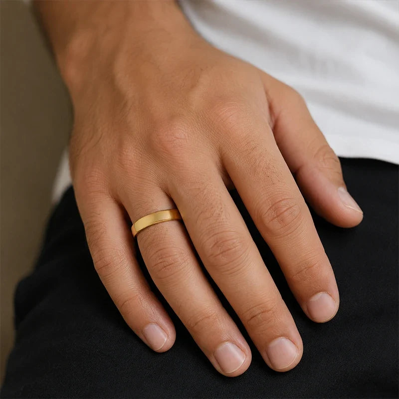 Ring mit Gravur innen und außen