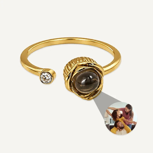 Ring mit Bild im Stein