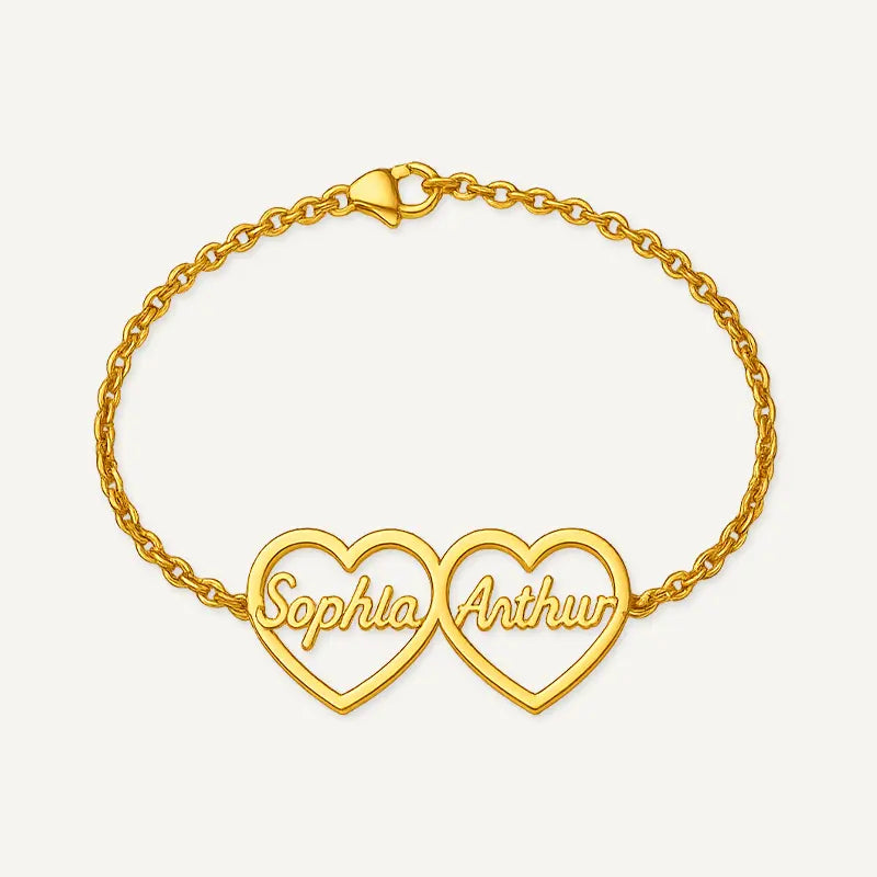 Armband mit zwei Herzen und gravierten Namen