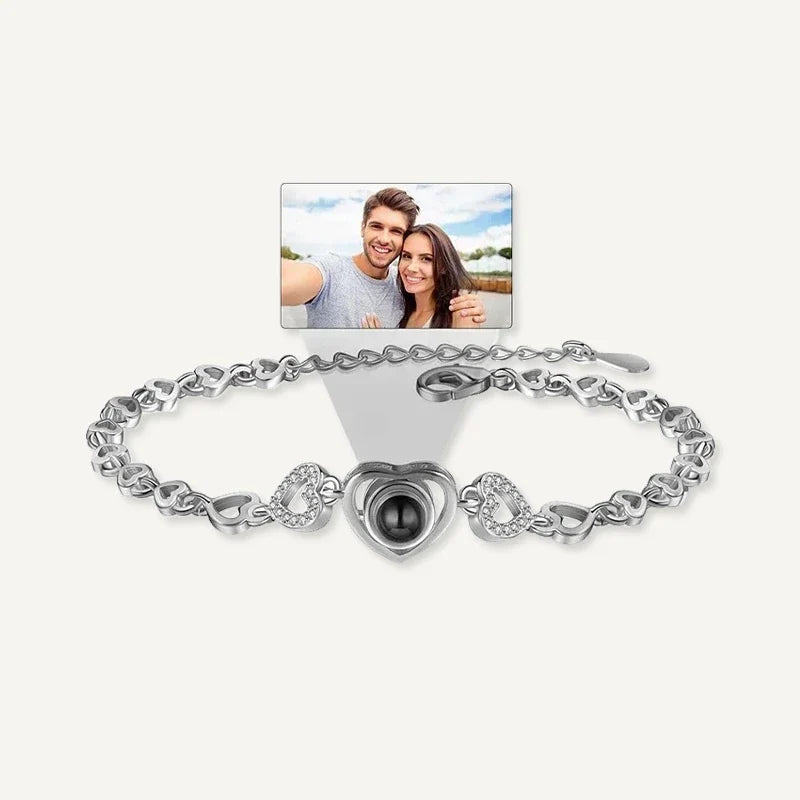 Fotoarmband mit Herz und Bildprojektion