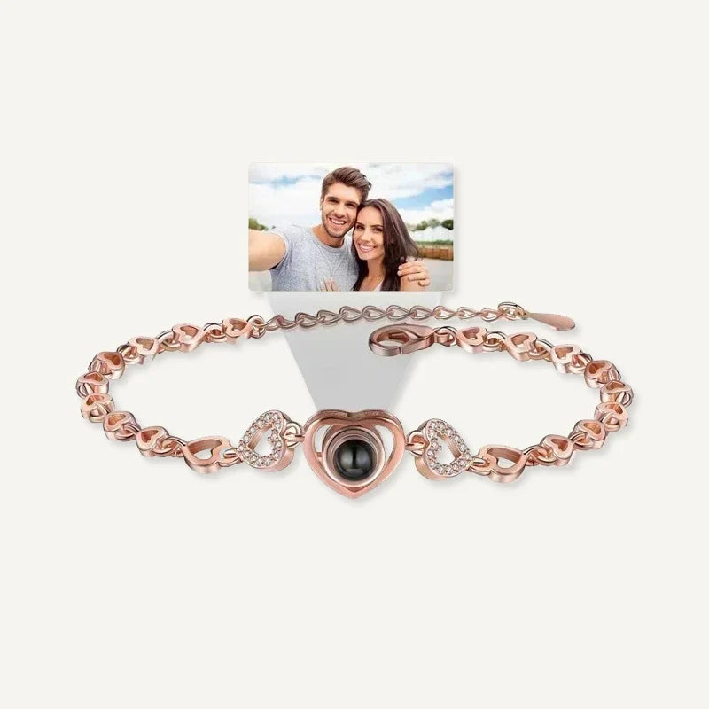 Fotoarmband mit Herz und Bildprojektion