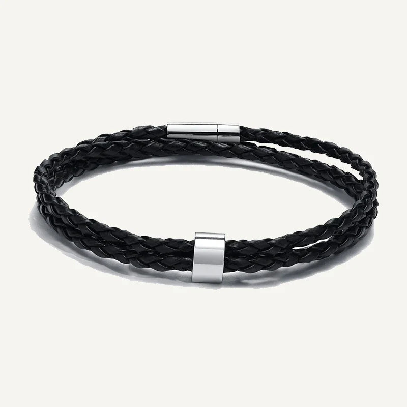 Herrenarmband aus Leder mit gravierten Namen