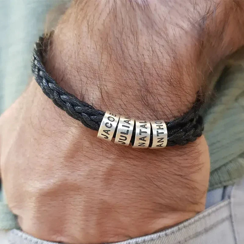 Herrenarmband aus Leder mit gravierten Namen