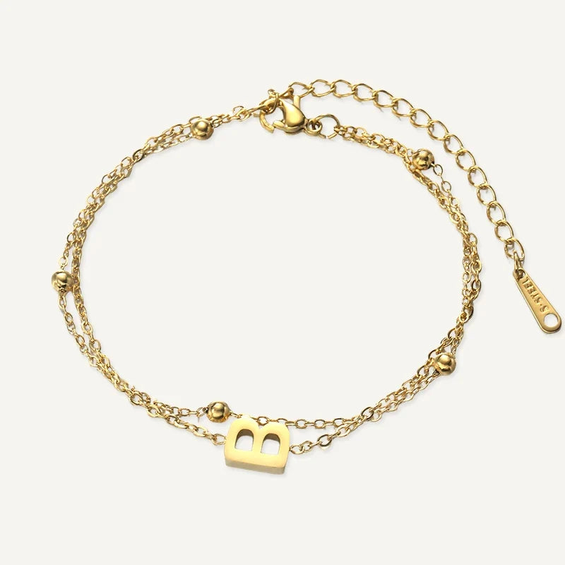Armband mit Buchstabe