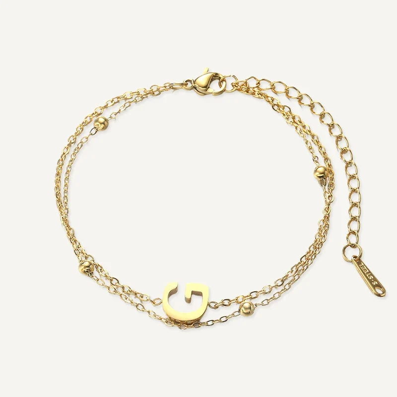Armband mit Buchstabe