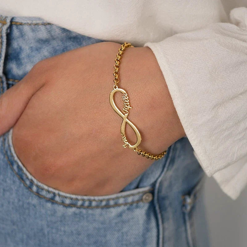 Set aus Kette und Armband mit Unendlichkeitszeichen