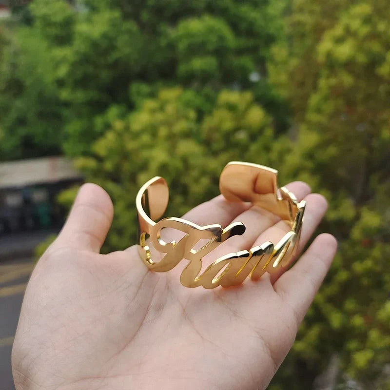 Damenarmband mit Namensgravur