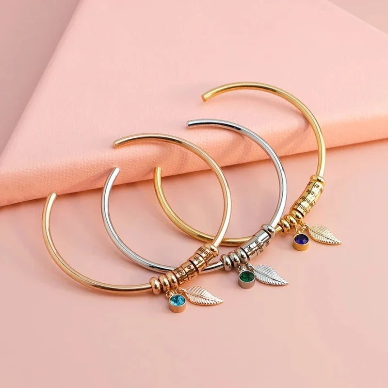 Familienarmband mit Namen und Geburtssteinen
