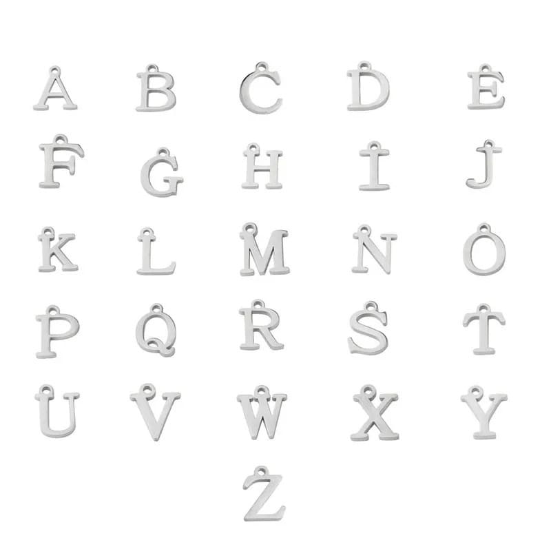 Partnerarmbänder mit Knoten und Buchstaben