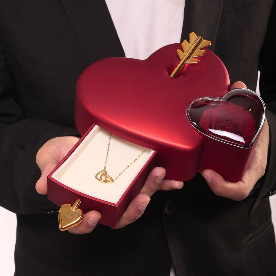 Ewige Rose im Herz mit personalisierter Kette