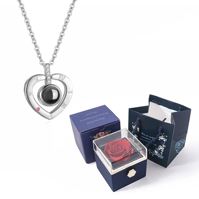 Ewige Rose mit Kette in 100 Sprachen