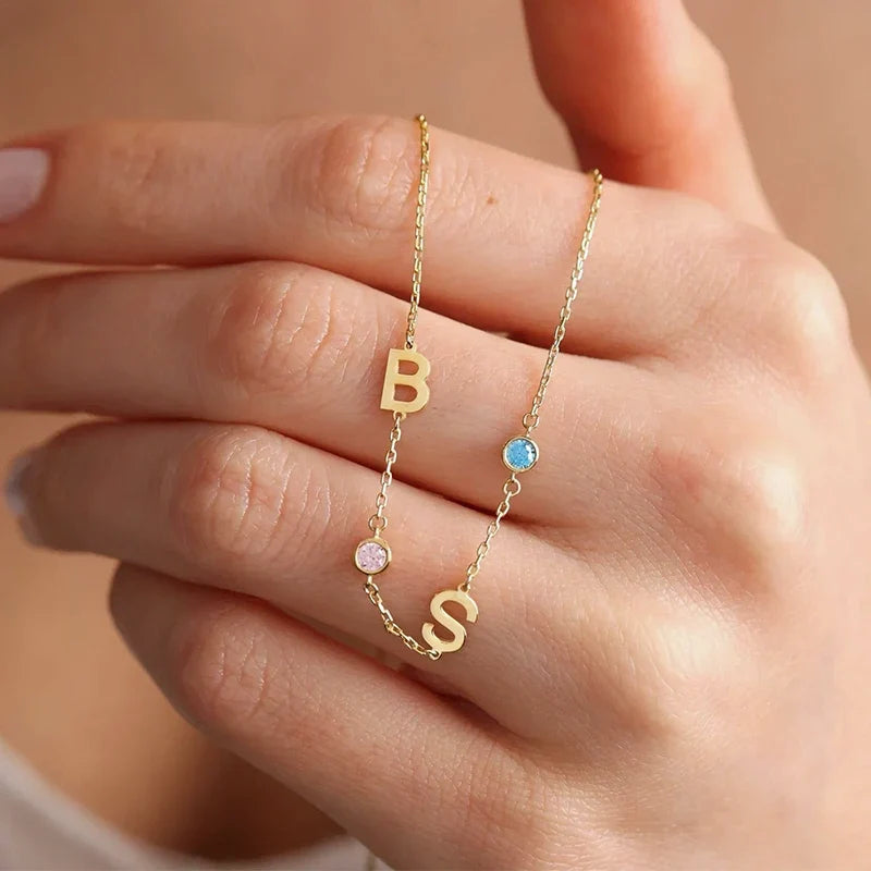Kette mit 2 Initialen und Geburtssteinen