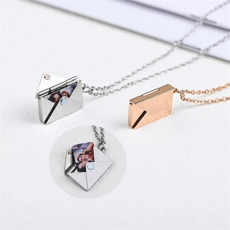 Kette mit Briefumschlag Anhänger