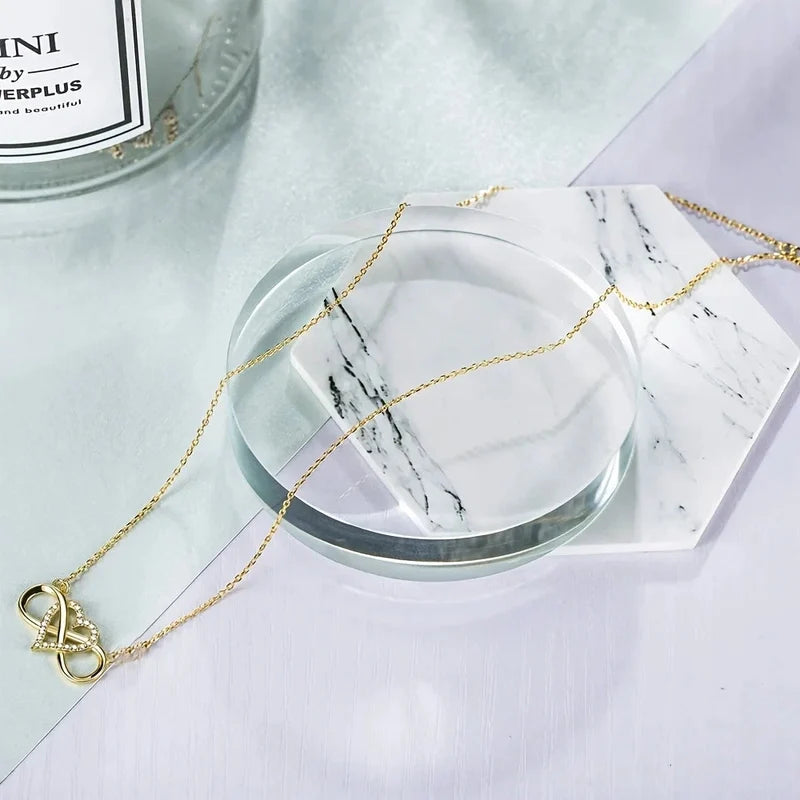 Unendlichkeit Kette zum Valentinstag mit Rose