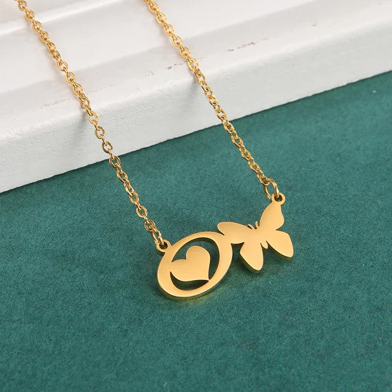 Schmetterling Kette mit Buchstabe