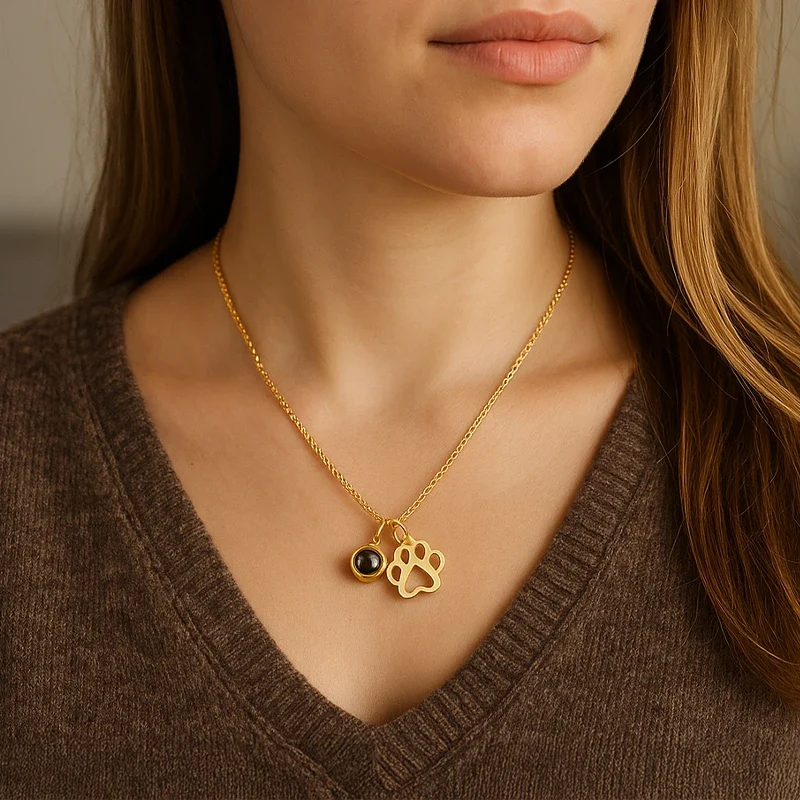 Kette mit Hundepfote und Bild