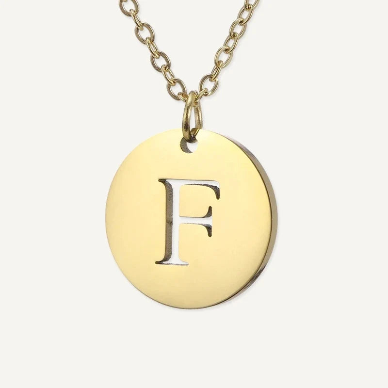 Buchstabenkette mit rundem Anhänger