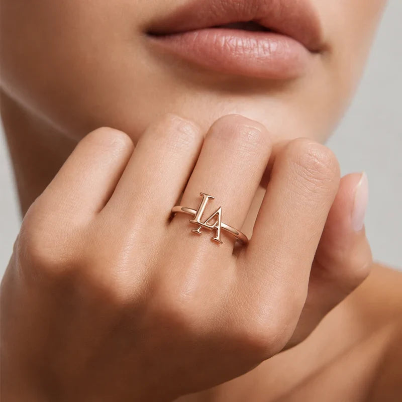 Ring mit 2 Buchstaben