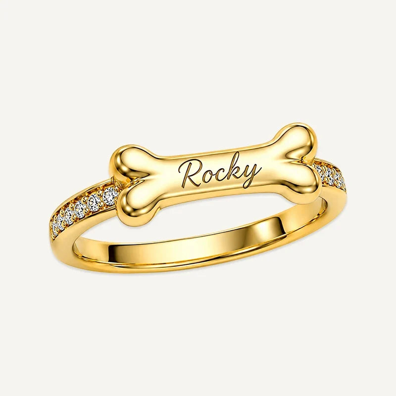 Ring mit Hundeknochen und Namensgravur