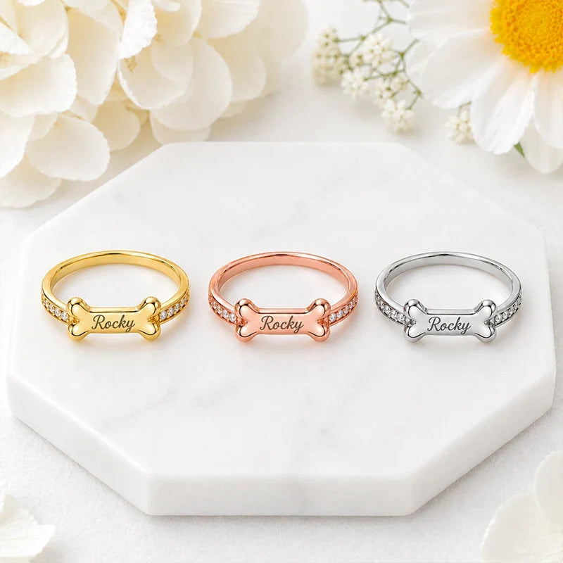 Ring mit Hundeknochen und Namensgravur