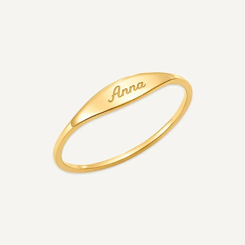 Ring mit Namen graviert in Handschrift