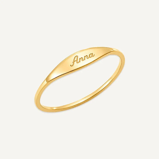 Ring mit Namen graviert in Handschrift