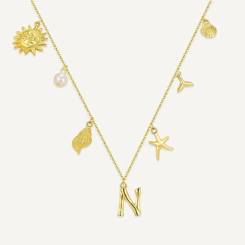 Buchstabenkette mit Muschel Charms