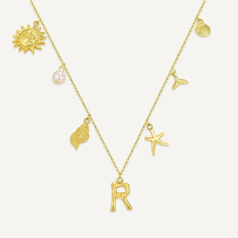 Buchstabenkette mit Muschel Charms